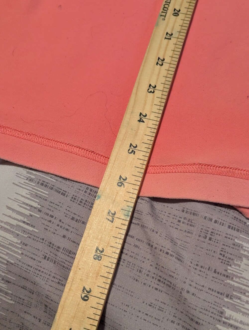 Lululemon Women's Coral Pink Racerback Athletic Tank Top Size 8 Yoga Running - Picture 4 of 4